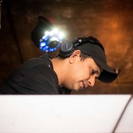 DJ Visnu at Barebones - The Balcony Bar Image 57