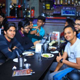 Weekend Vibes Glam Photos at Indiranagar, Bangalore Image 8